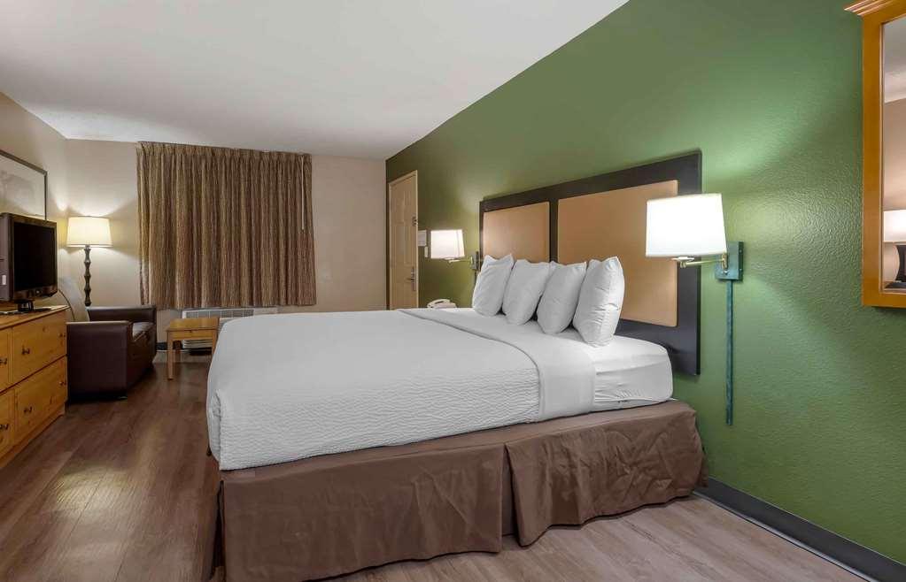 Hawthorn Extended Stay By Wyndham Irving Dfw North Room photo