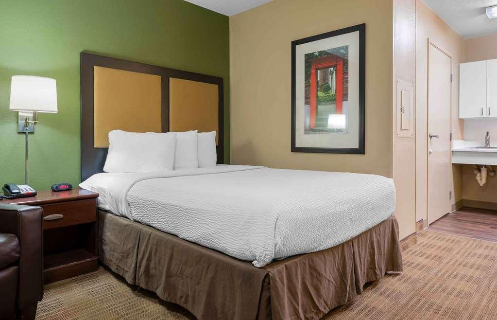 Hawthorn Extended Stay By Wyndham Irving Dfw North Room photo