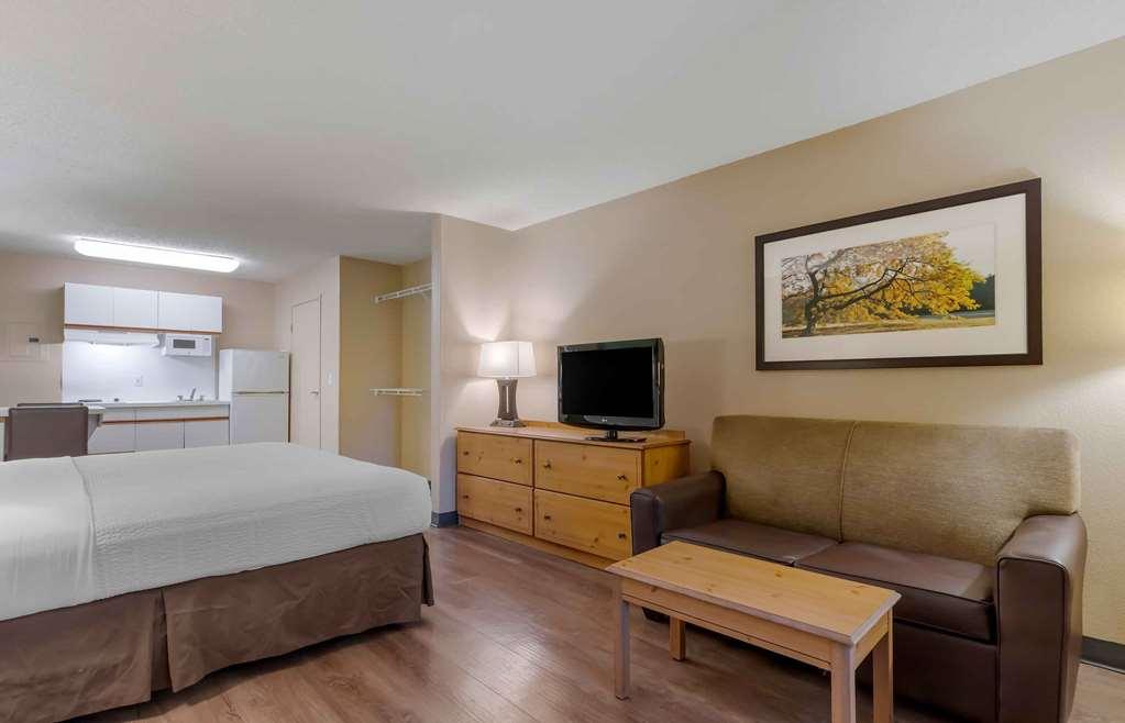 Hawthorn Extended Stay By Wyndham Irving Dfw North Room photo