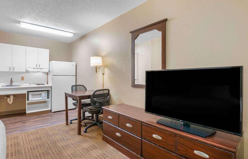 Hawthorn Extended Stay By Wyndham Irving Dfw North Room photo