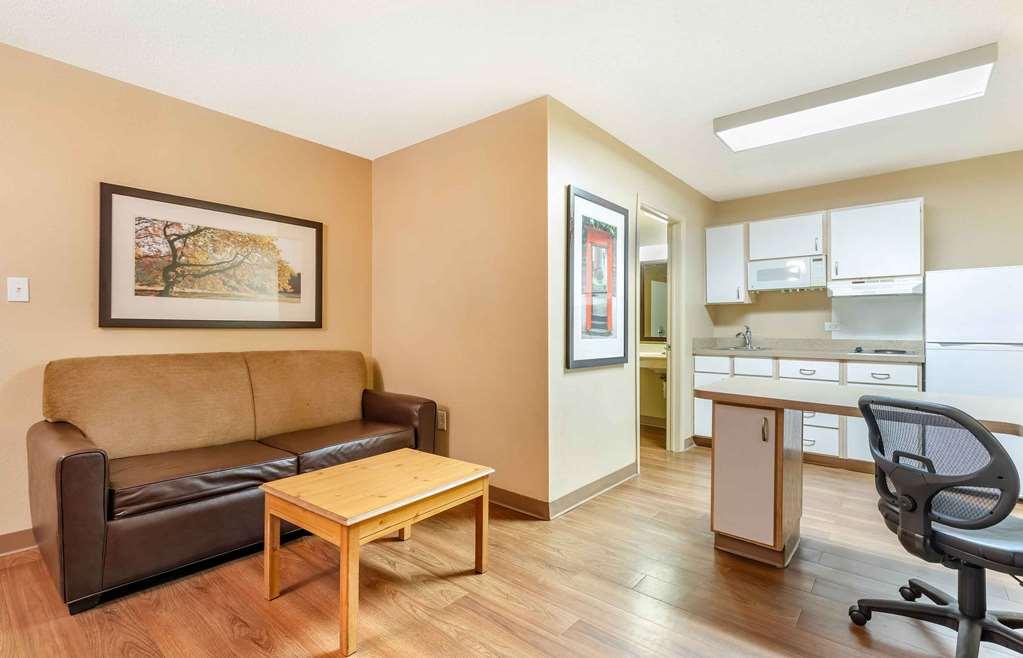 Hawthorn Extended Stay By Wyndham Irving Dfw North Room photo