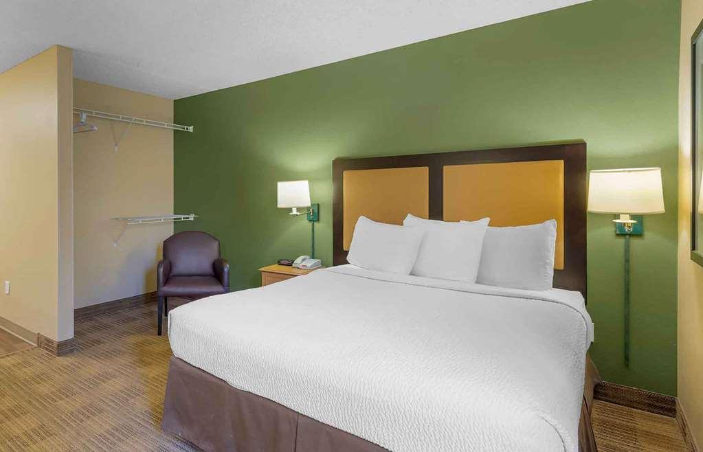 Hawthorn Extended Stay By Wyndham Irving Dfw North Room photo