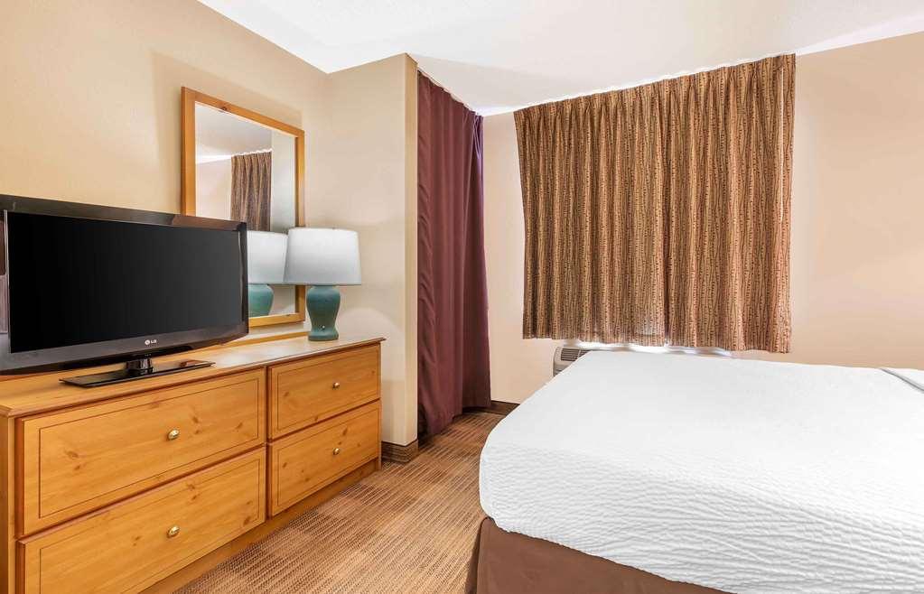 Hawthorn Extended Stay By Wyndham Irving Dfw North Room photo